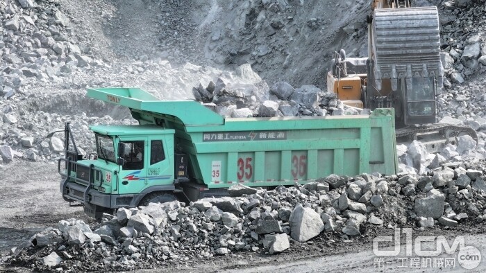 同力重工TLE105A新能源寬體車